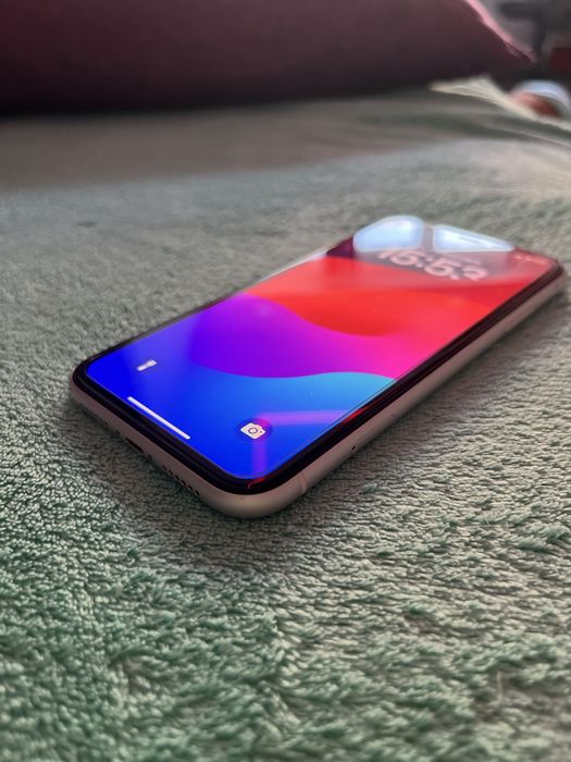 Vand iphone xr impecabil