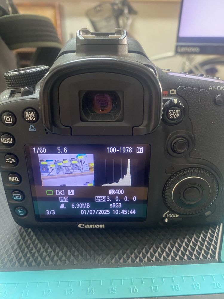 Aparat fotografiat canon