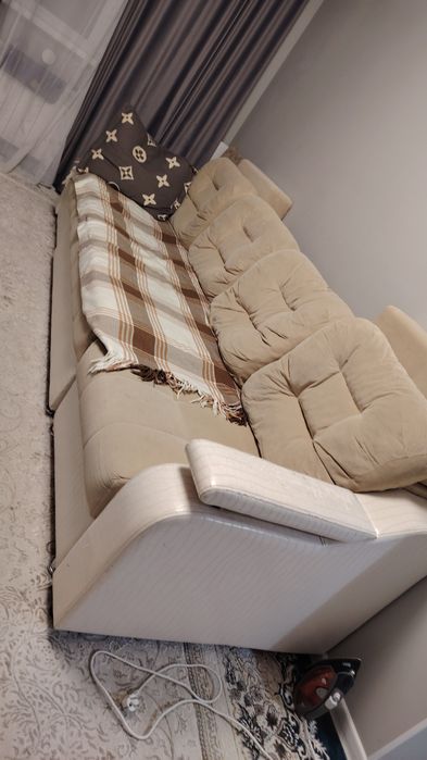 Продаётся диван для зала