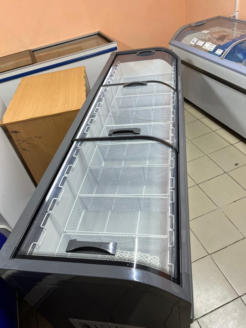 Стеклоа на двери холодильника.гнутые стекла на любую модель холодильни