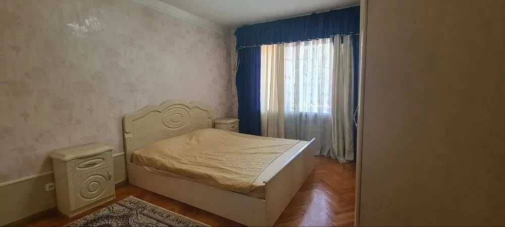 В аренду 2х комнатная Центр