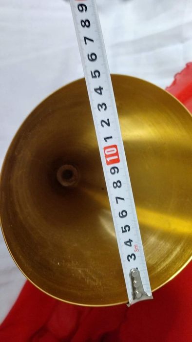 Купа с мраморна поставка