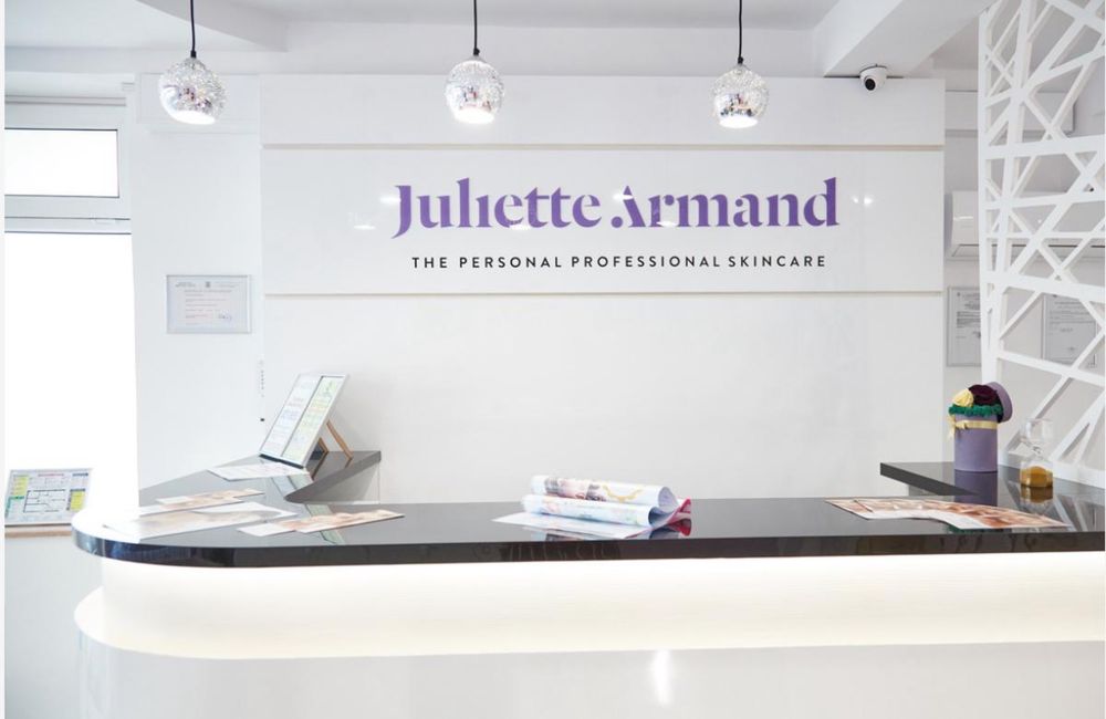 Se vinde afacere cu portofoliu de clienti.Salon de cosmetica .