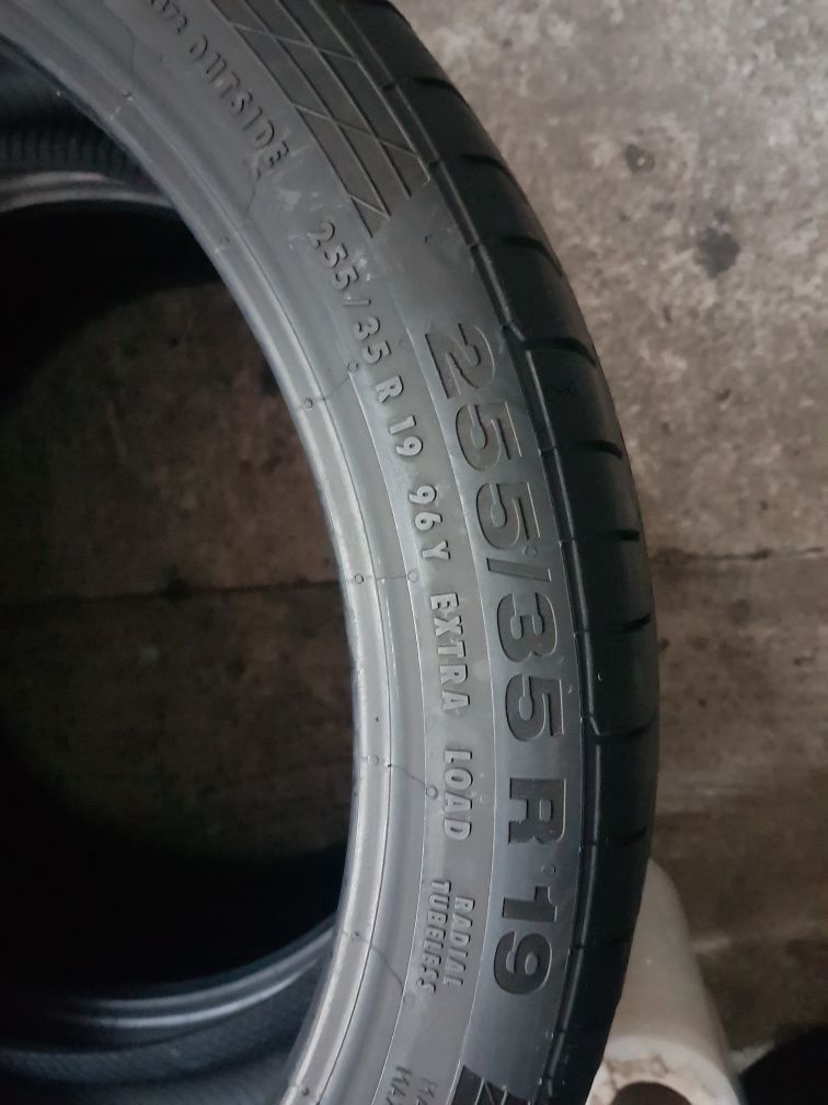 Continental 255/35 R19 96Y vară