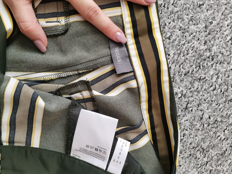 Vând pantaloni eleganți