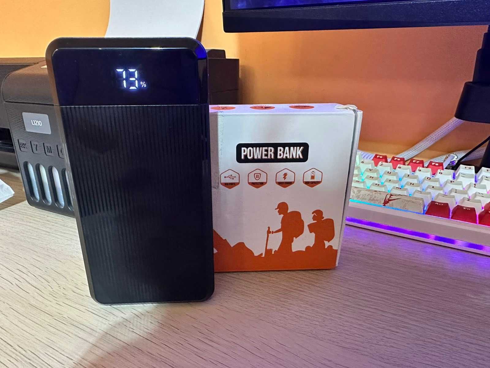 Външна батерия Power Bank с дисплей и вградени кабели 40000mAh