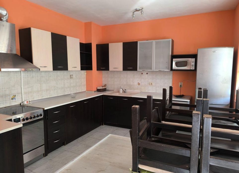 Дава се под наем Тристаен апартамент в Пловдив, Кючук Париж - 85 кв.м за 450 € - Снимка #2