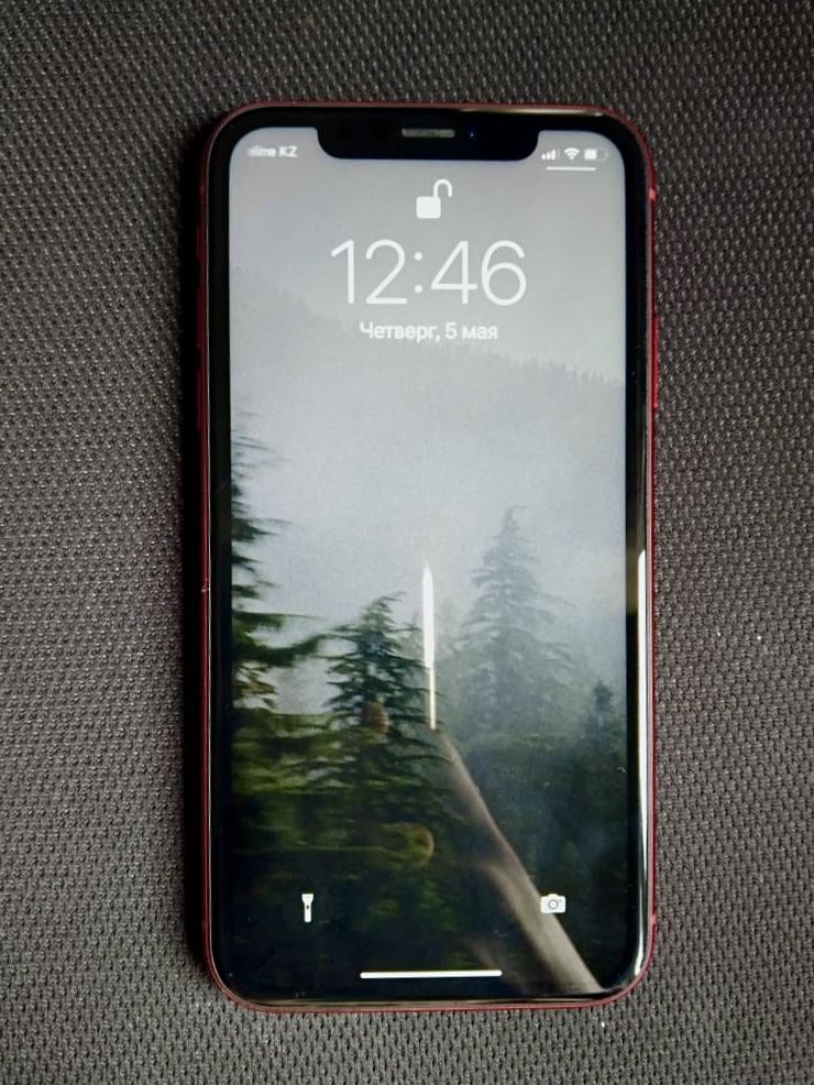 iPhone XR 64 Gb Red Product