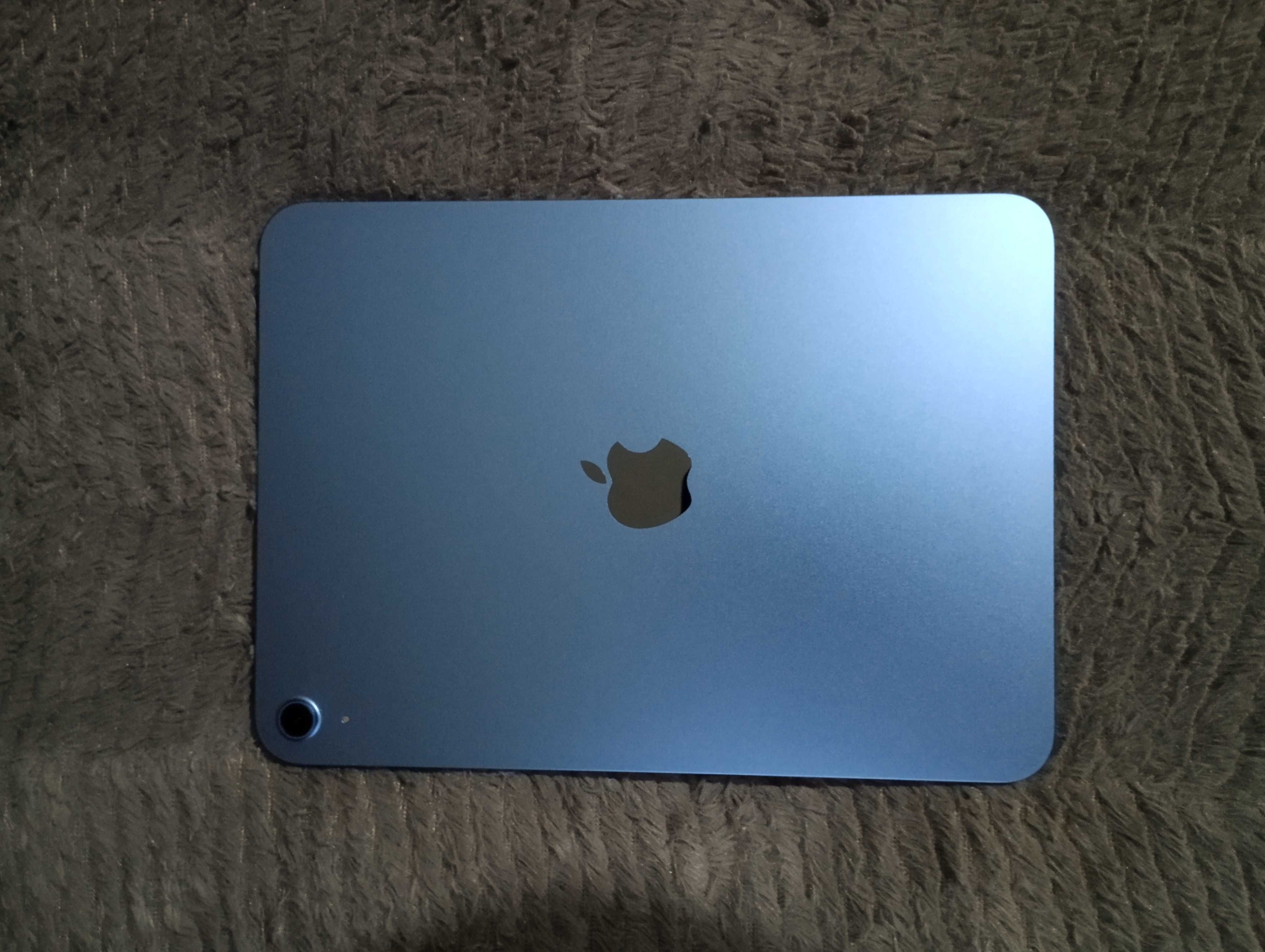 Apple iPad 11" 2025 + кейс, стъкло, оригинално зарядно