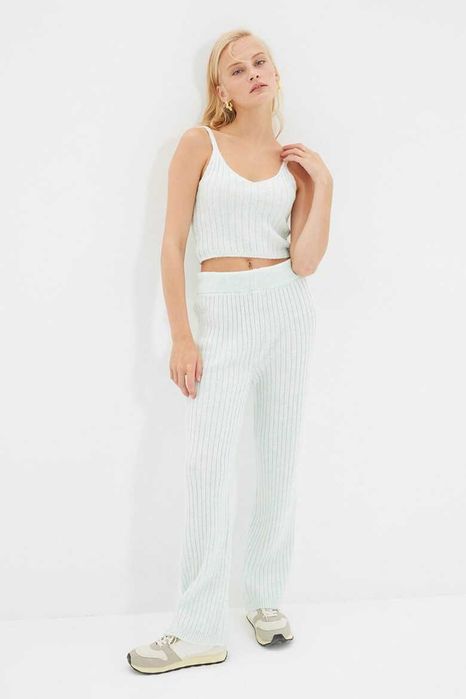 Set de pantaloni si cardigan - 3 piese nou!