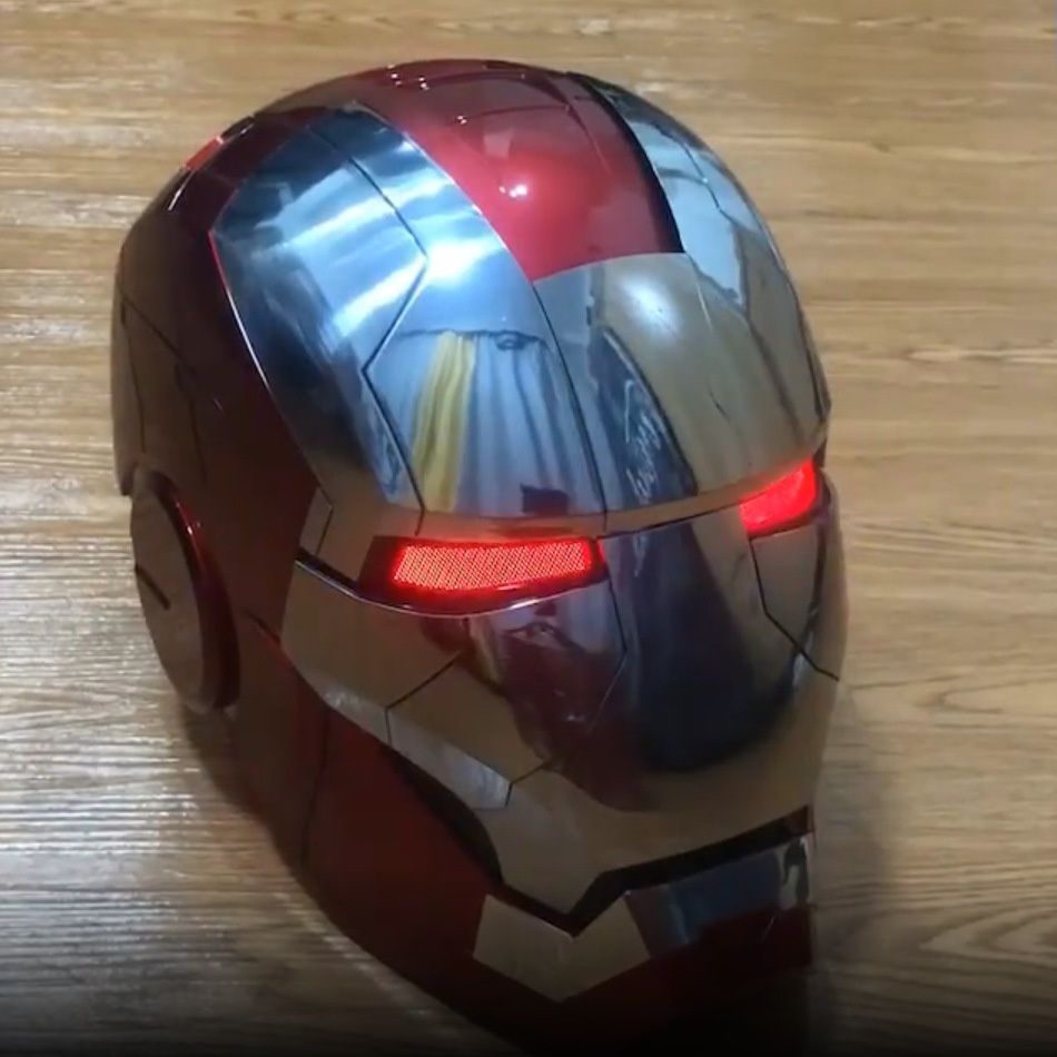 Masca electric lui Iron man MK5 deschidere cu voce, nou