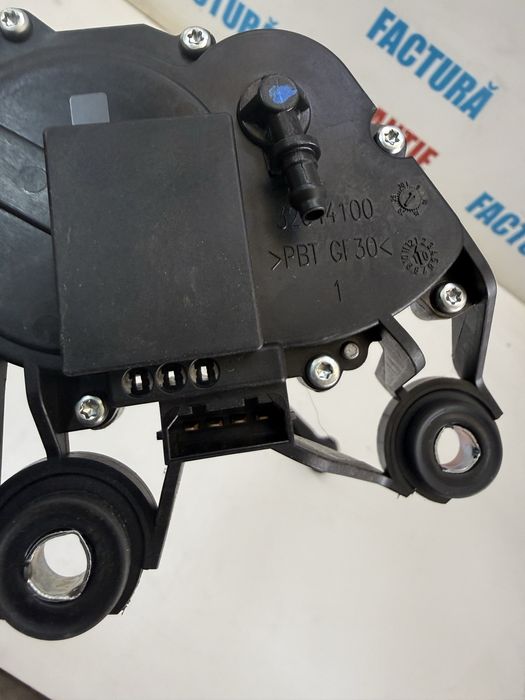 Motoras brat stergator spate Skoda Superb 2 Break Combi