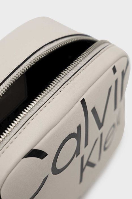 Оригинална чанта CALVIN KLEIN JEANS