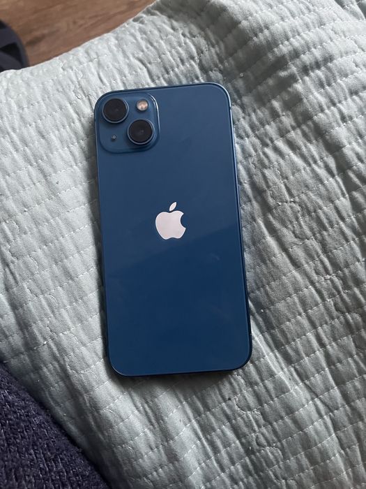 Продам айфон 13 заблокирован