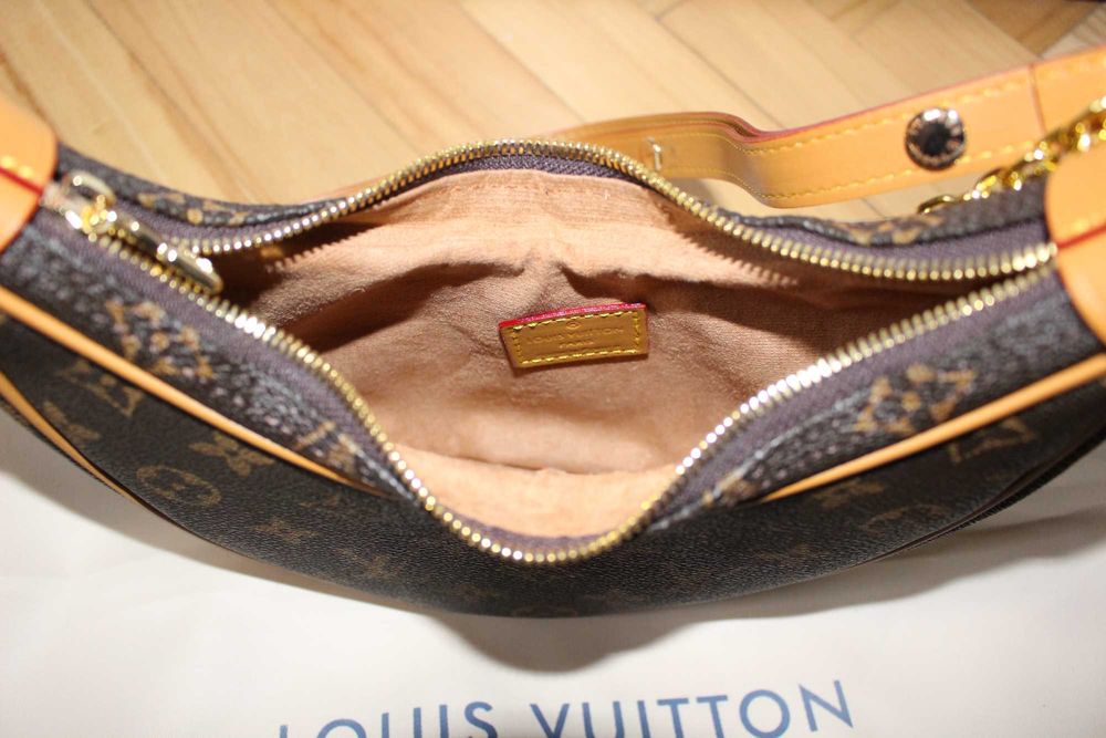 Дамската чанта Louis Vuitton Loop