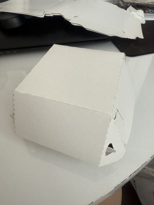 Контейнеры бумажные под бургеры