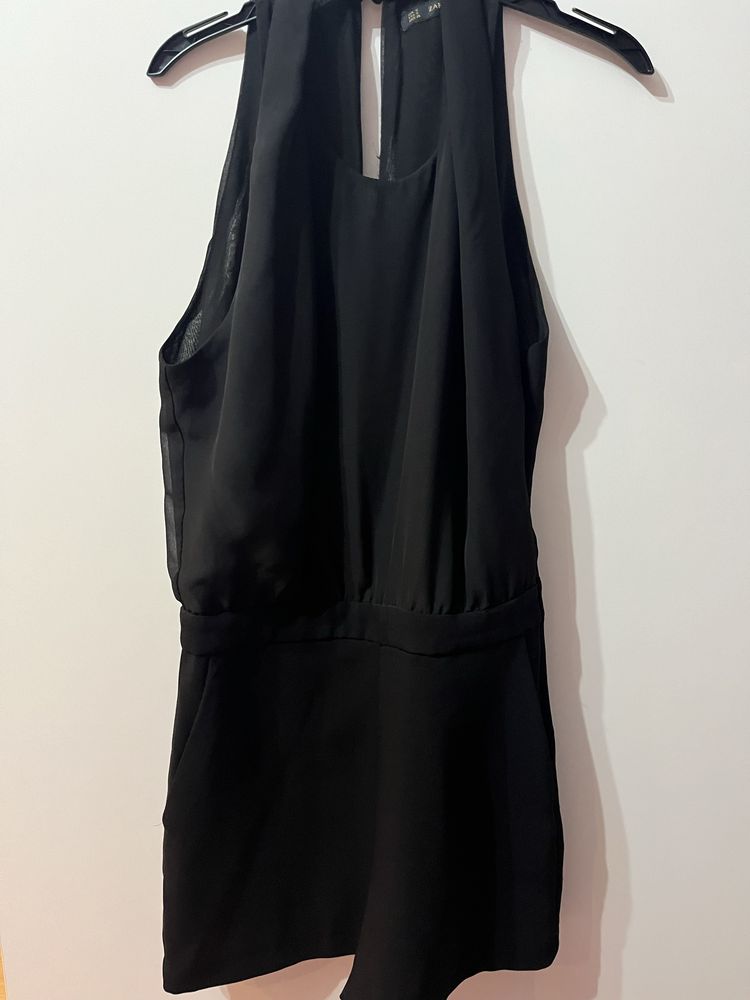 Официален, елегантен, къс гащеризон Zara