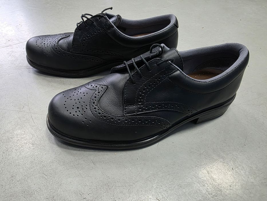 Pantofi protecție cu bot metalic