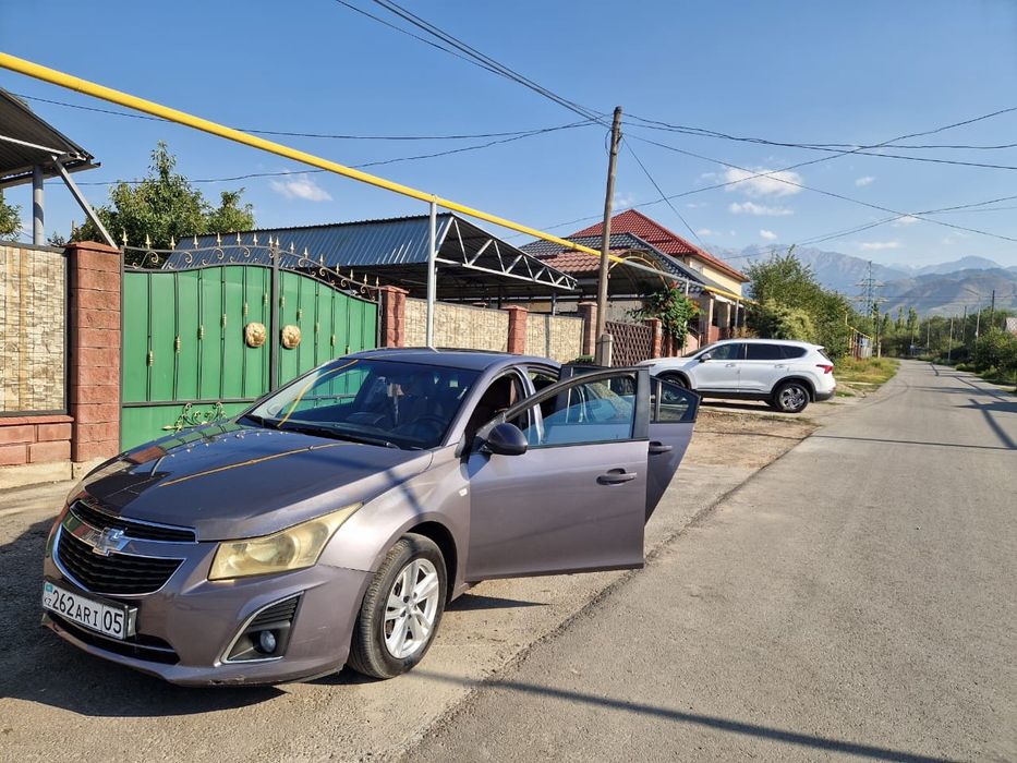 Продам автомобиль "Шевролет Круз" объём 1.8