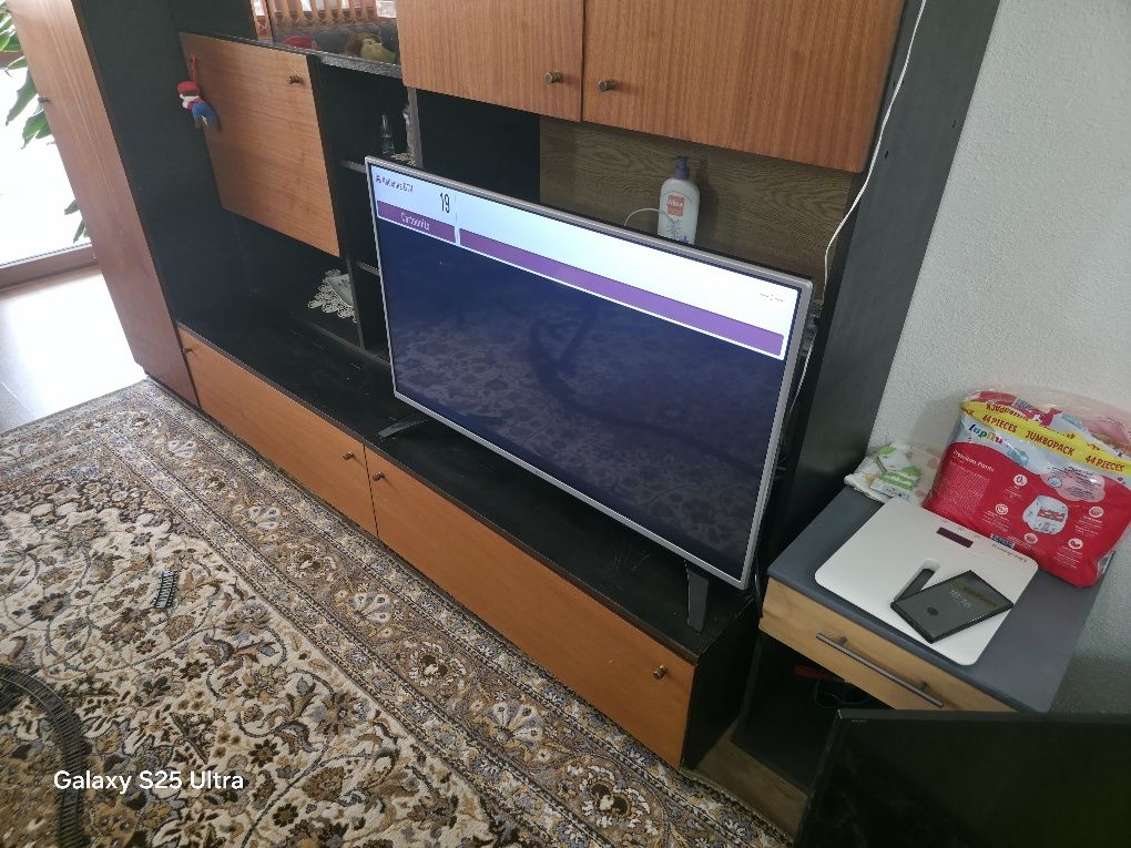 Телевизор LG 43 инча