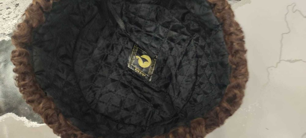 Продам новую ушанку из натурального Каракуля