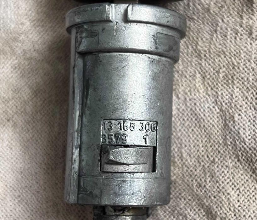 Set contact cheie modul imobilizator Opel Astra H Zafira Tigra Corsa