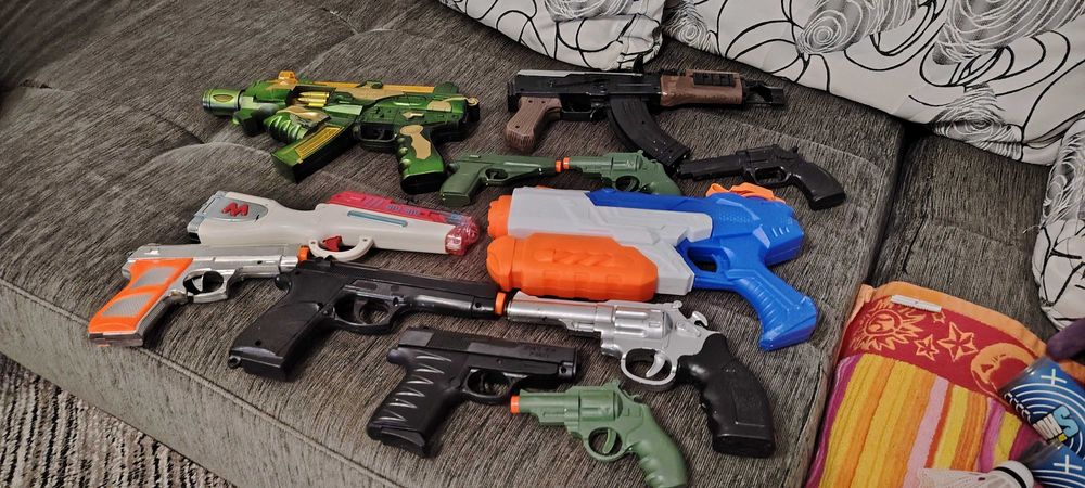Детски пистолети