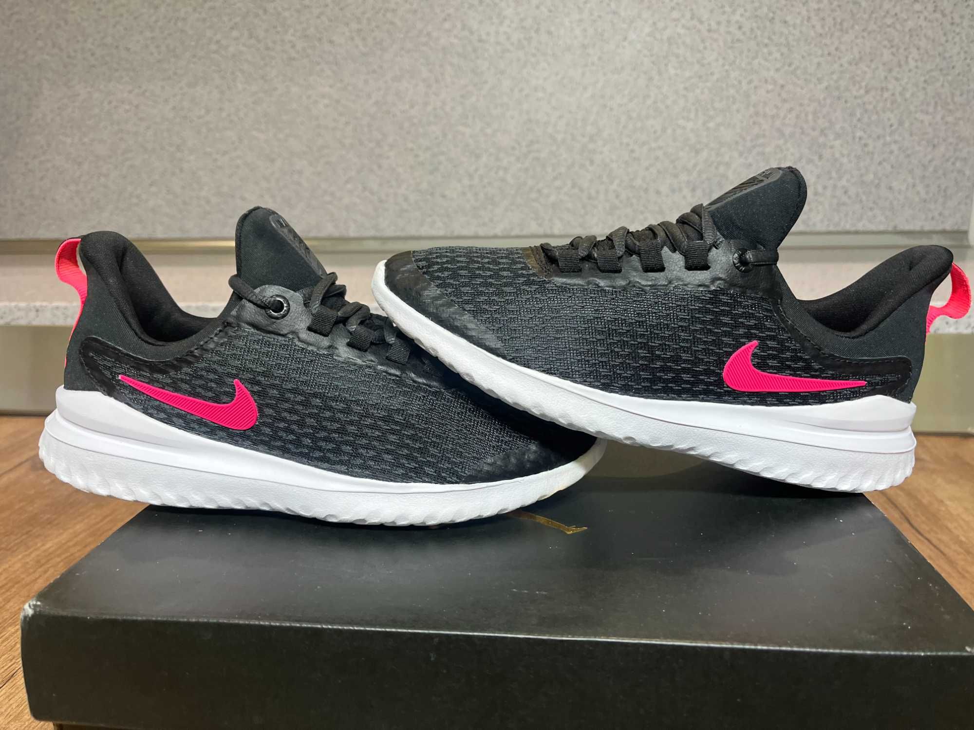 ОРИГИНАЛНИ *** Nike Renew Rival Black/Racer Pink/Anthracite