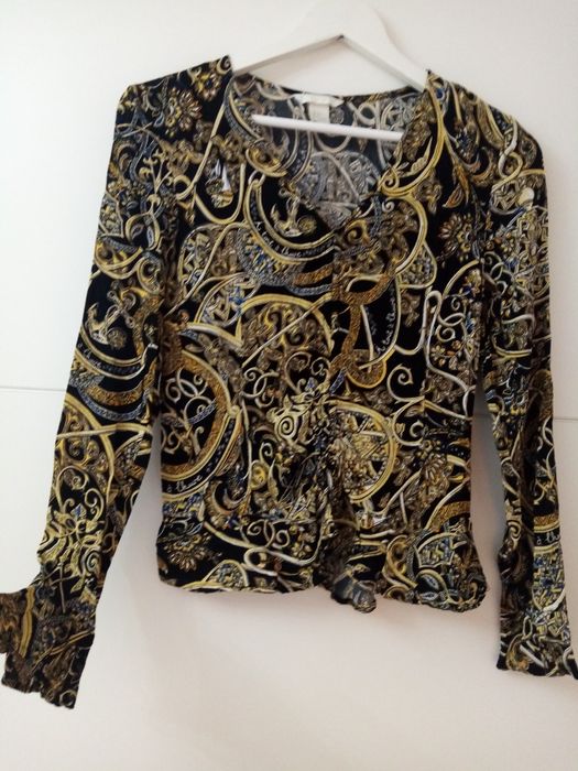 Bluza H&M, New Yorker 35 lei