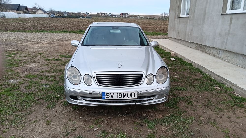 Dezmembrez. Sau vând Mercedes W211.