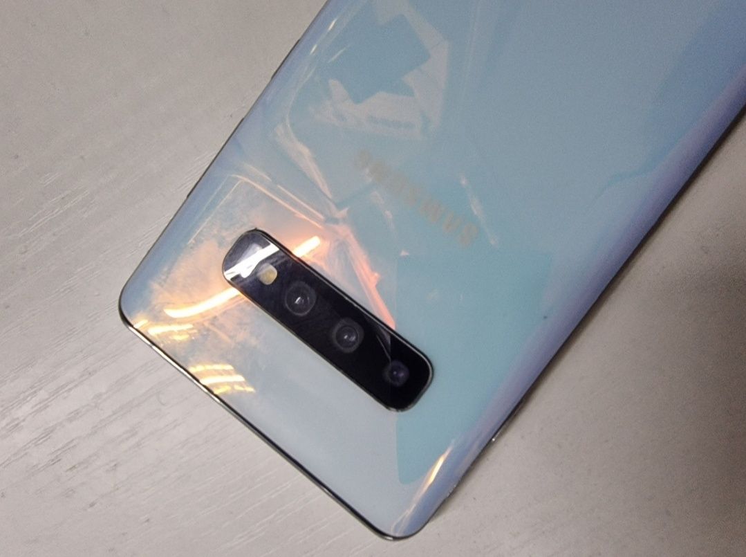 S10+ Samsung s10 флагман андроид