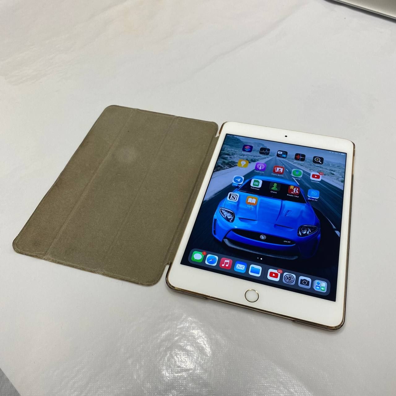 iPad Mini 4 WiFi Gold / IPS Retina / Память-16GB / Камера 1080р / ‼️