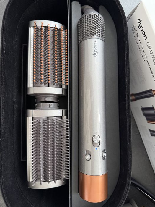 Dyson Airwrap Resigilat