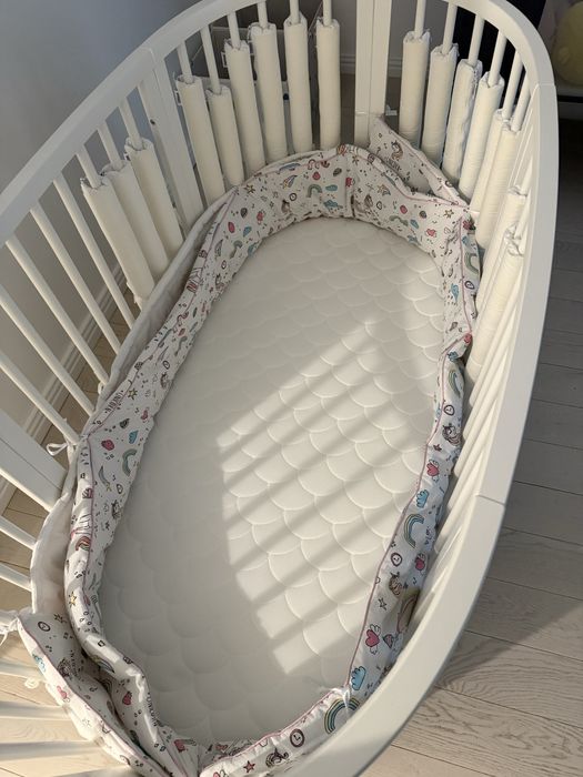 Patut 0-5 ani Stokke Sleepi V3 cu 2 saltele, protectii laterale