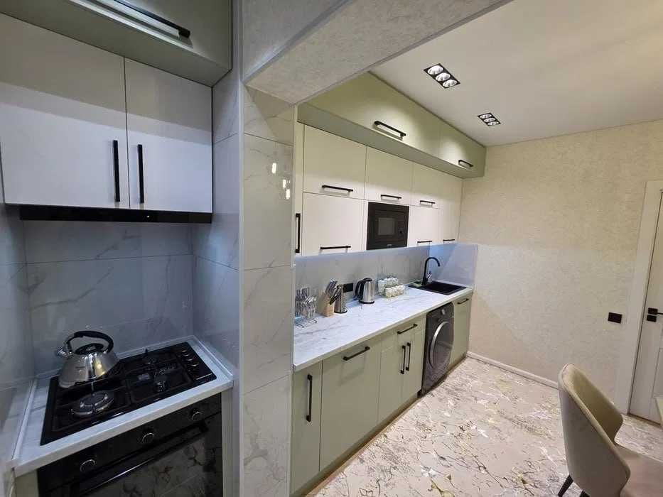 Сдам 2-х ком квартиру с евро ремонтом в Махтумкули ор-р ITпарк А1