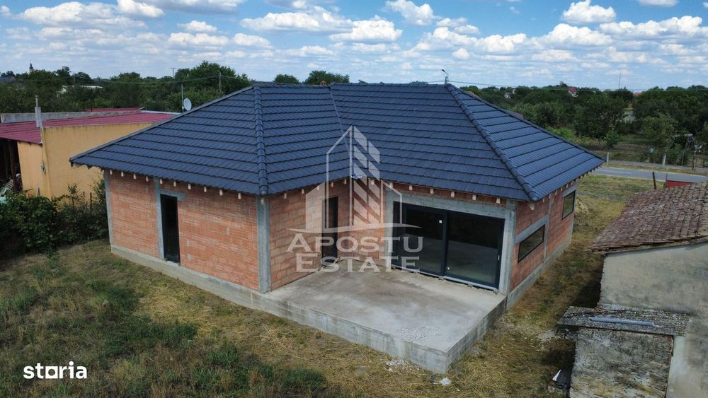 Casa individuala cu 4 camere si teren de 670 mp, Parta,  comision 0