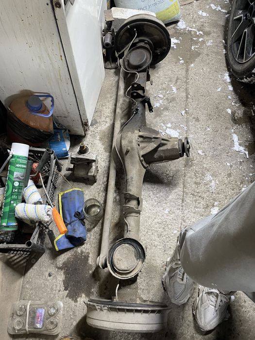 Продам мост ваз 2106 и коробку ваз 2106