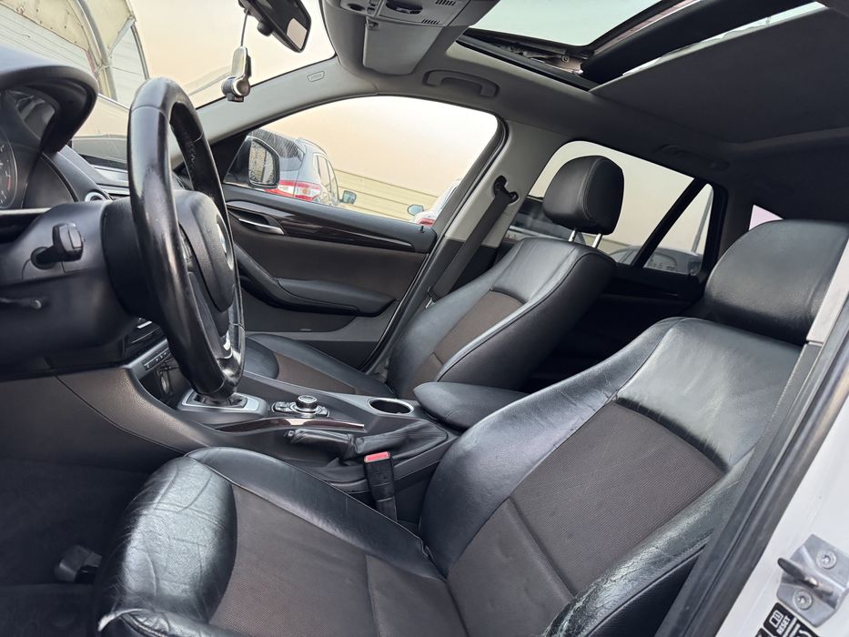 BMW X1 2013 2.0 Diesel 143cp X-drive Panorama/Cutie automata/Navi mare