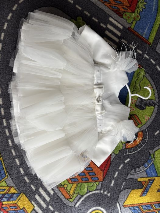 Rochita eleganta fetite