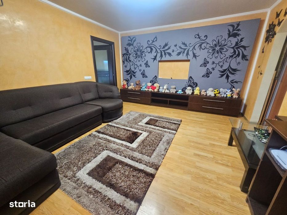 Apartament cu 2 camere de vânzare în Curtea de Argeș.