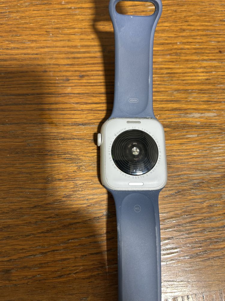 Продавам apple wafch se2 44mm