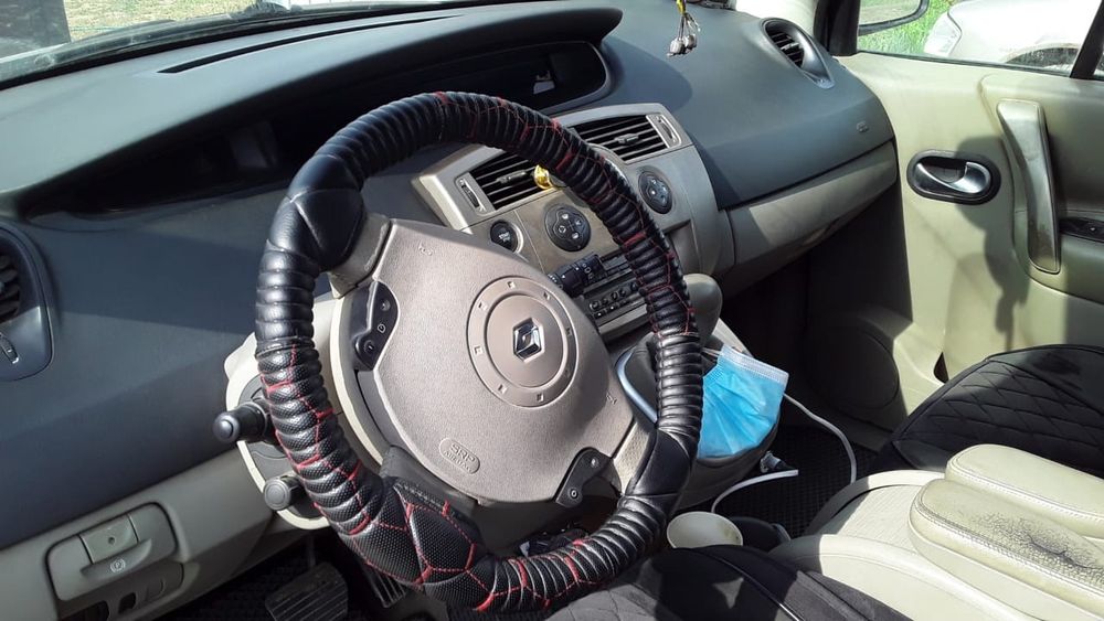 Рено ценик 2004  город Актобек