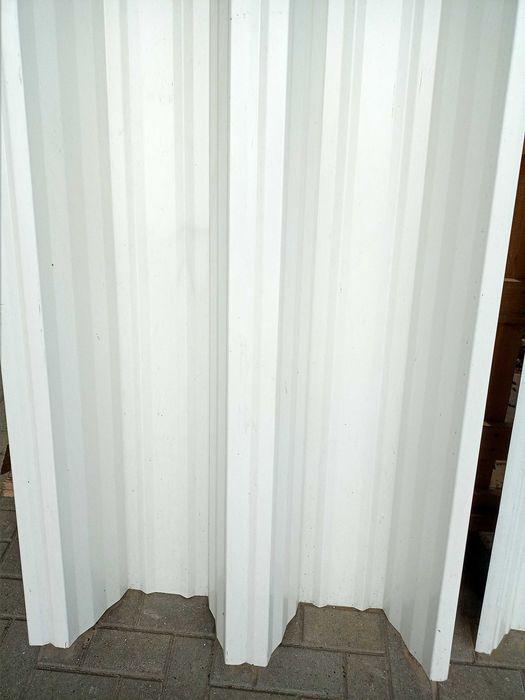 Tabla cutata vopsita cuta mare H153 RAL9002 0,88. Pe comanda la lungim