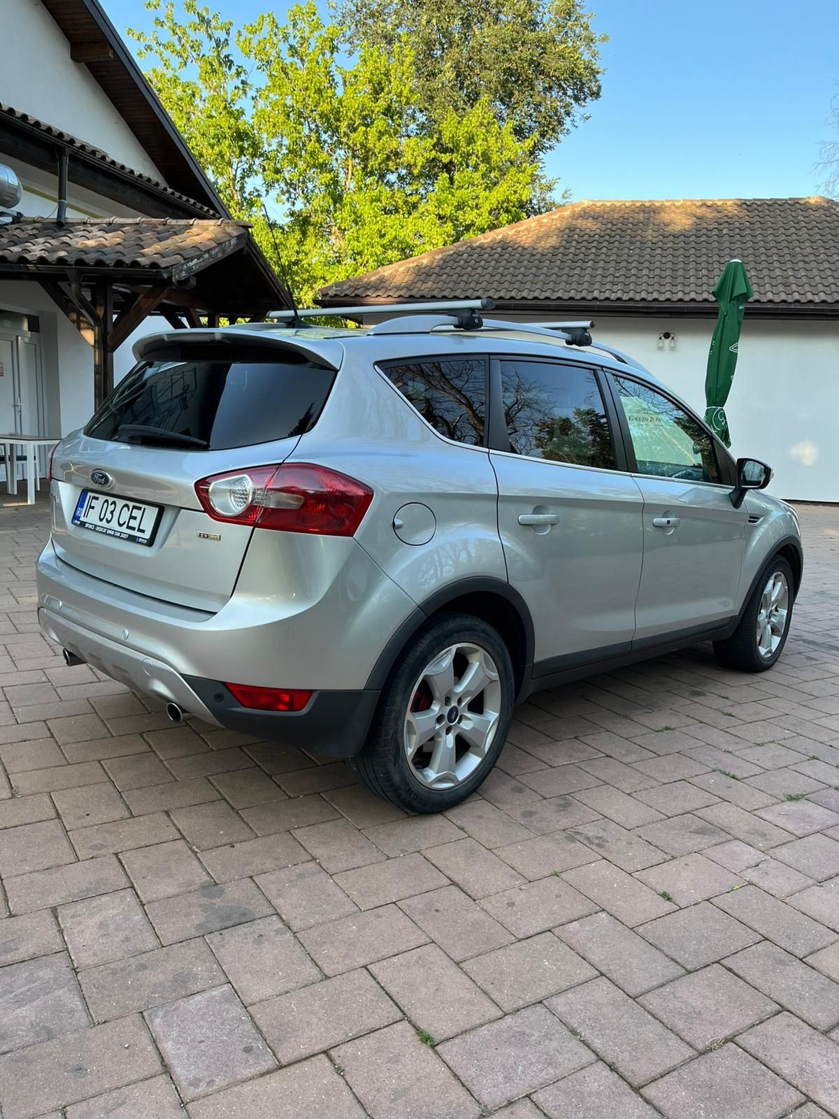 Vând Ford Kuga 4x4 automat
