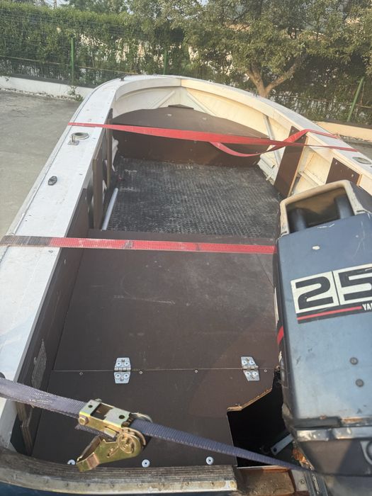 Vand barca aluminiu motor si peridoc