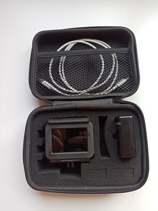 GoPro HERO 5 Black – пълен комплект аксесоари, отлично състояние