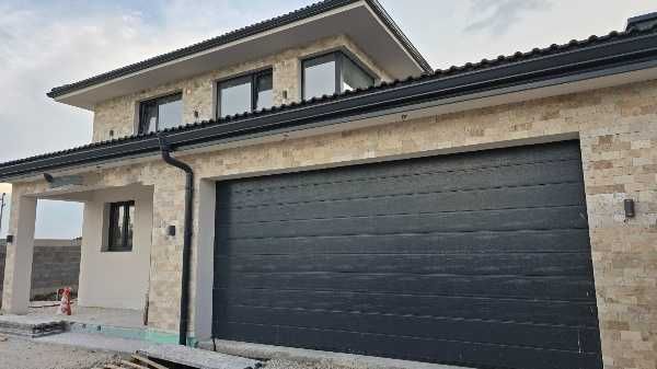 Продава се Къща в с. Радиново, Област Пловдив - 500 кв.м за 500 €/кв.м - Снимка #2