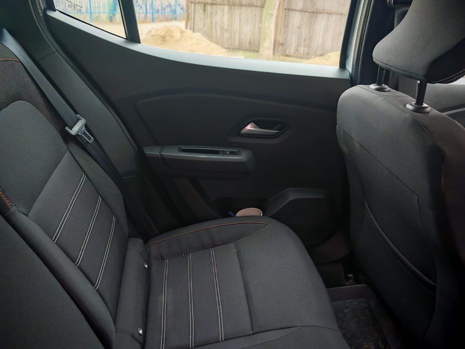 Vând Dacia sandero 2021