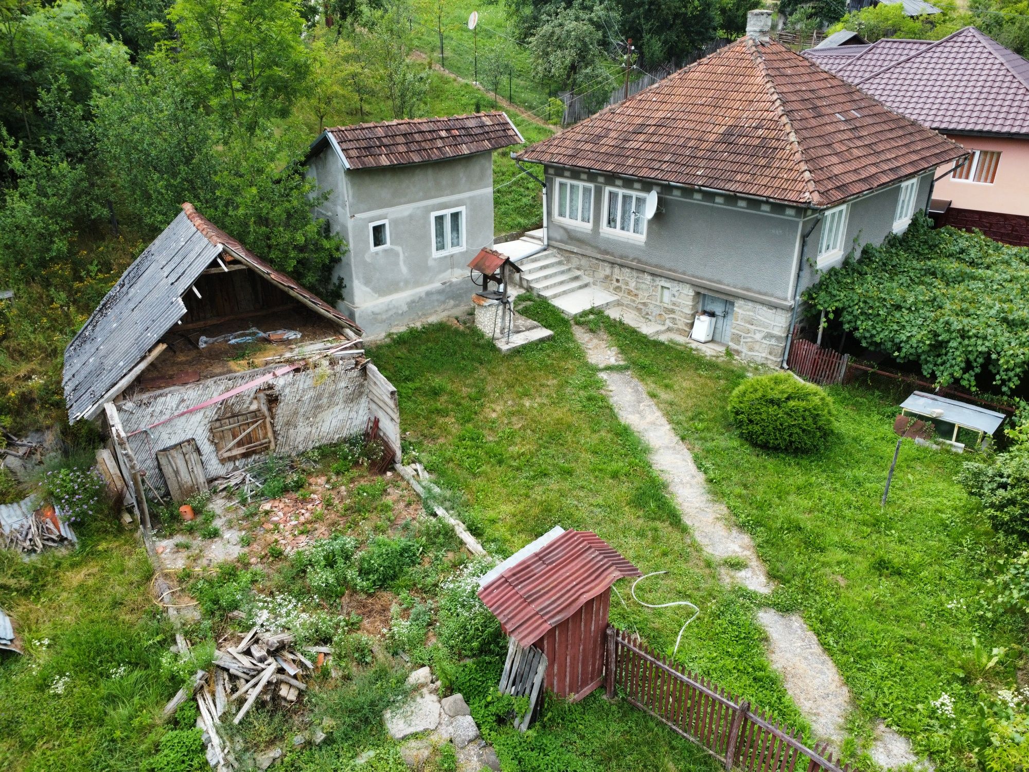 Casa cu curte in satul Blajeni