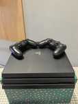 PlayStation 4 pro,с два джойстика